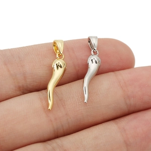 Pendentif Corne Italienne Cornicello en Cuivre Plaqué Or 18K Avec Bélière pour Création de Bijoux DIY Accessoire Chance