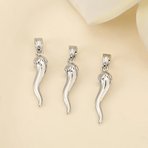 Lot de trois pendentifs cornicello en argent poli pour la création de bijoux DIY