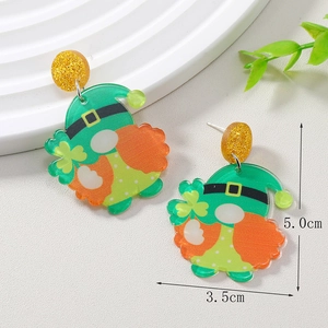 Saint Patrick's Day gnome earrings with green hat and clover in high-quality acrylic