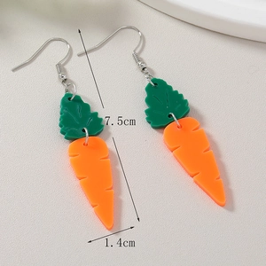 Boucles d'oreilles carotte mignonnes en acrylique orange, taille 7,5 cm x 1,4 cm
