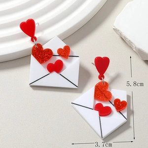 Boucles d'oreilles pendantes enveloppe coeur en acrylique rouge et blanc pour femme