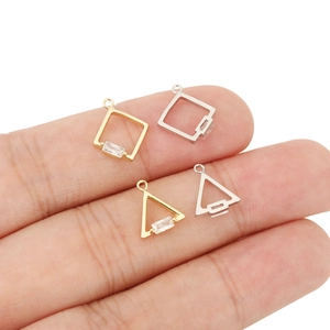 Ciondoli geometrici in zircone placcati oro 18 carati a forma di quadrato e triangolo per DIY