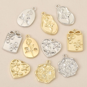 18 Karat Gold- und Silber-Blumenanhänger in Herz- und Ovalform für DIY-Schmuckherstellung