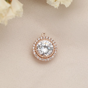 Vintage round pendant in rose gold finish with brilliant white crystal pave stones