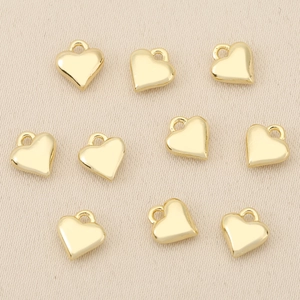 Polished 18k gold plated heart-shaped pendants for DIY jewelry making accessories