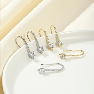 Ganchos para pendientes de oro de 18k con circonitas en acabados dorado y plateado