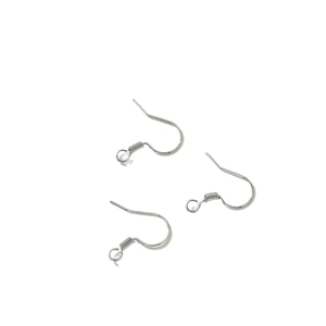 Tres ganchos para pendientes bañados en plata con muelle y anilla para joyería DIY