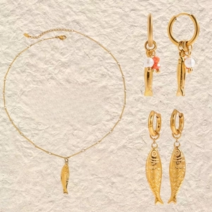 Set di gioielli in acciaio inossidabile dorato 18K con ciondoli a pesce e perle