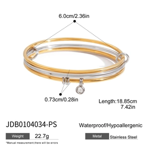 Ineinandergreifendes Trikolore-Armreif-Set aus Edelstahl in Gold und Silber mit Maßen