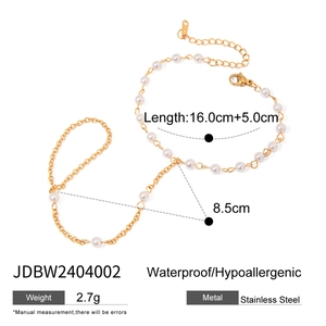 Gold-plated stainless steel hand chain with pearls and detailed size measurements