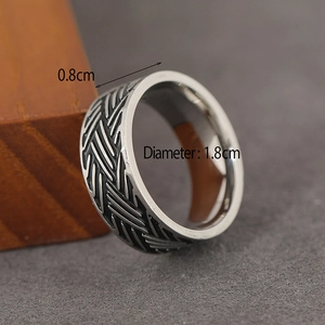 Vintage-Ring mit doppelter Flechtstruktur in Silber und Schwarz, 8mm breiter Edelstahl