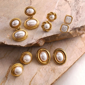 Elegante set di 5 paia di orecchini a perno in acciaio inossidabile dorato stile barocco