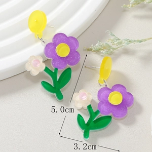 Detail view of purple flower earrings with size dimensions 5.0cm height and 3.2cm width