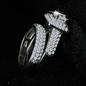 Luxury S925 sterling silver bridal ring set with halo solitaire and diamond band