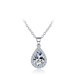 Collier classique avec pendentif goutte d'eau en zircone étincelante sur chaîne argent
