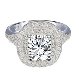 Anillo de lujo en plata de ley S925 con circonita ovalada y engaste de doble halo