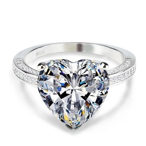 Classic heart-cut cubic zirconia S925 silver ring with side stones for women