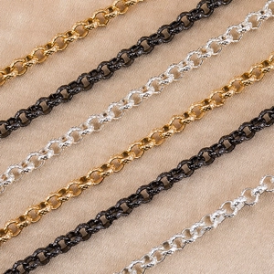 Detail van 4 mm koperen O-kettingen met reliëf in goud, zilver en zwart voor DIY-sieraden