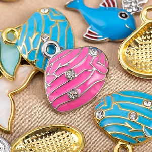 Colgantes de océano ballena y coral con esmalte colorido y diamantes de imitación