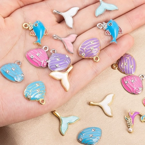 Colección de dijes marinos de esmalte con cola de sirena y ballena para joyería artesanal