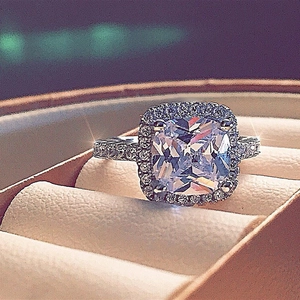 Luxurious 925 Sterling Silver Square Cushion Cut Rhinestone Ring For Women Elegant Halo Fashion Jewelry For Wedding Engagement Party