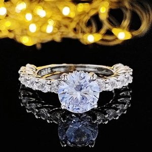 Classic S925 sterling silver engagement ring with large round zircon and pavé setting