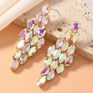Boucles d'oreilles pendantes élégantes avec cristaux marquise et or rose poli
