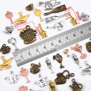Assortiment de breloques vintage en alliage avec dimensions pour la création de bijoux DIY