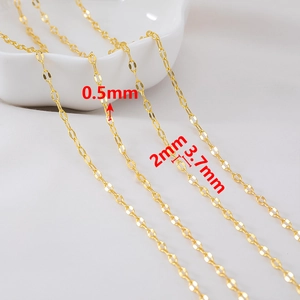 Detailansicht der 0,5 mm dünnen vergoldeten Kette mit präzisen Maßen für DIY