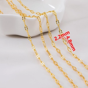 Makroansicht der 2,2 mm x 4,8 mm vergoldeten Gliederkette für DIY-Schmuckherstellung