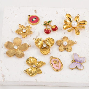 Ciondoli in Acciaio Inossidabile a Forma di Fiore Farfalla Ciliegia Fiocco Con Perla Artificiale Strass per Gioielli Fai da Te Collana Orecchini Artigianato Donna
