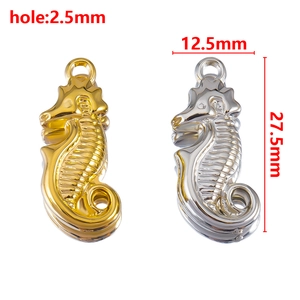 Detailed seahorse pendant charms in gold and silver finish with precise dimensions