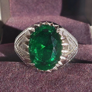 Vintage Men Emerald Green Gemstone Ring Silver Plated Copper Retro Oval Rhinestone Cocktail Ring For Men Banquet Jewelry