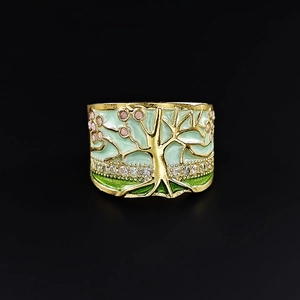 Goldener Lebensbaum-Ring mit grüner Emaille und funkelnden Kristallen für Damen