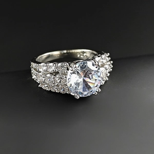 Elegant S925 sterling silver ring with large round zircon and pavé set side stones