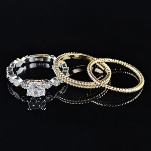 Dreiteiliges S925 Silber Ring-Set mit Zirkonia und goldfarbenen stapelbaren Perlenringen