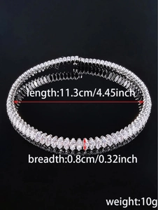 Detailed view of silver crystal headband showing measurements of 11.3cm diameter and 0.8cm width