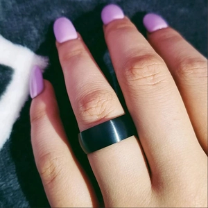Klassischer breiter schwarzer Wolframstahl-Ring für Herren mit mattem Finish