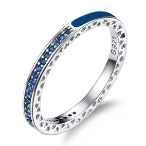 Anello in argento S925 con smalto blu e zirconi incastonati e dettagli a cuore traforati