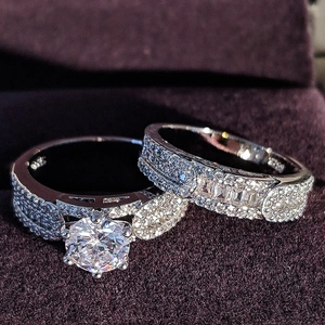 Close-up of S925 sterling silver bridal ring set with sparkling zirconia in velvet box