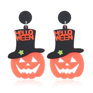 Ausgefallene Halloween Kürbis Ohrringe aus Acryl mit schwarzem Hut und Hello Ween Text