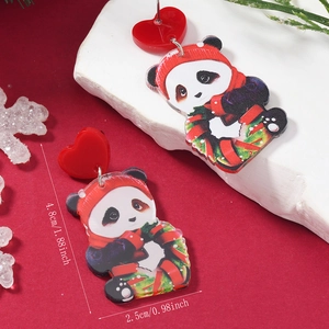 Boucles d'oreilles panda de Noël en acrylique avec clous en cœur rouge et dimensions précises
