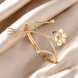 Vintage Gold Color Alloy Rhinestone Flower Butterfly Open Arm Cuff Adjustable Armband Jewelry For Women Party Wedding