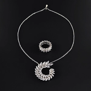 Elegantes Silber Schmuckset mit Marquise-Zirkonia Blattkette und passendem Ring