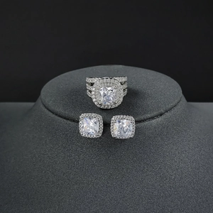 Parure Bijoux en Cuivre Zircone de Luxe Bague Halo Taille Coussin et Boucles d'Oreilles Femme Mariage Fête Élégante