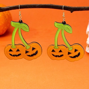 Detailansicht der Halloween Kirsch-Kürbis-Ohrringe aus orangefarbenem Glitzer-Acryl