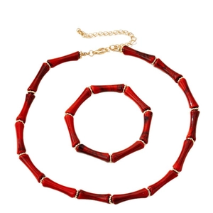 Conjunto de joyas de moda con collar y pulsera de resina de bambú rojo y detalles dorados