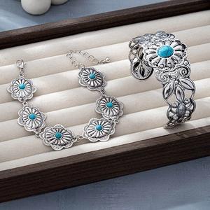 Dettagli del bracciale rigido in argento vintage e bracciale turchese con fiori incisi
