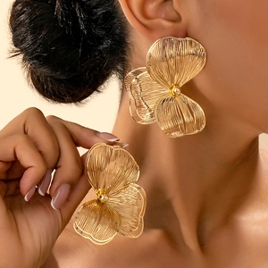 Mode Gold Legierung Blume Ohrhänger Mit Edelstahl Ohrringpfosten Große Hohle Florale Ohrstecker Für Damen Schmuck Zubehör
