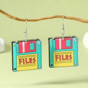Orecchini retrò in acrilico a forma di floppy disk con scritta Files per festival